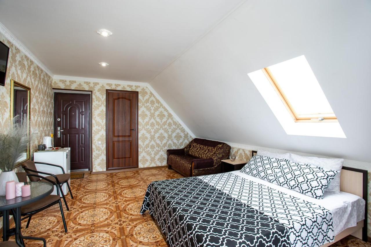 Hôtel Olimp à Zaliznyi Port Extérieur photo