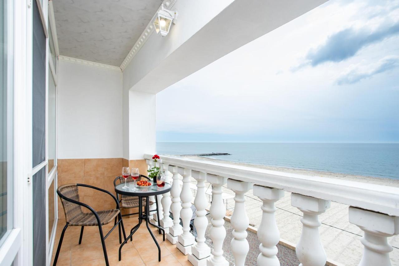 Hôtel Olimp à Zaliznyi Port Extérieur photo