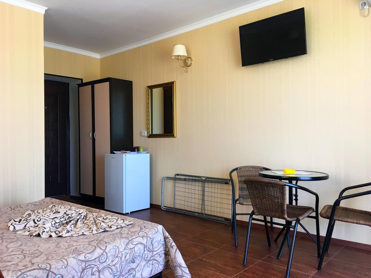 Hôtel Olimp à Zaliznyi Port Extérieur photo